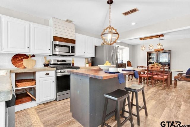 214 Hideaway Lane E, Hideaway, TX 75771