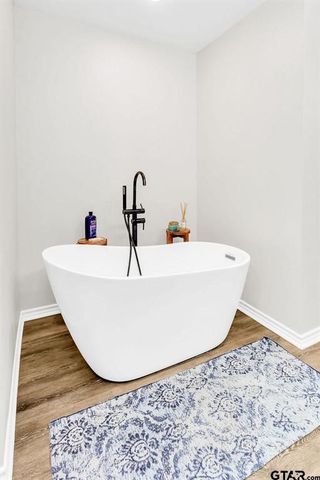 214 Hideaway Lane E, Hideaway, TX 75771