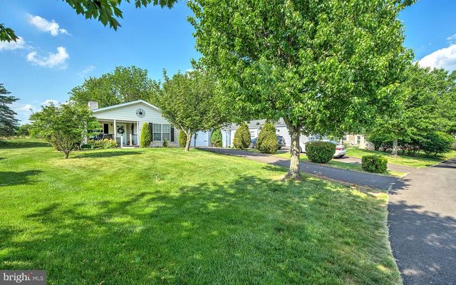 577 BENT PINE CIR, New Hope, PA 18938