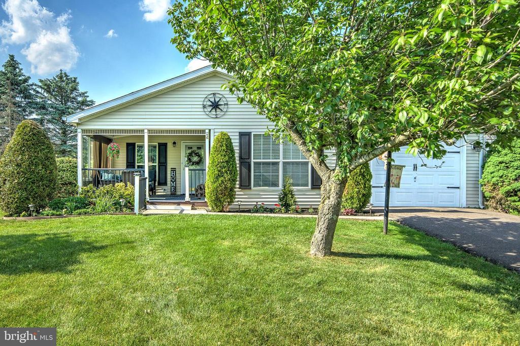577 BENT PINE CIR, New Hope, PA 18938