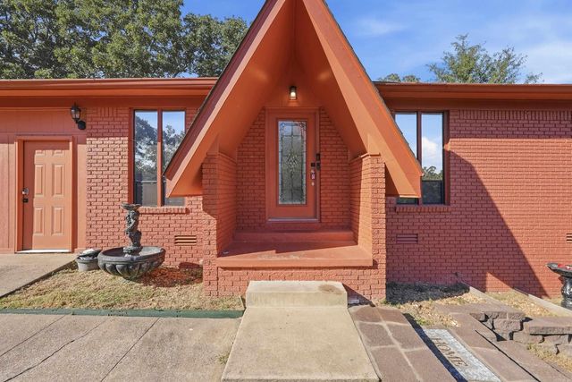 5512 Crescent Drive, North Little Rock, AR 72118