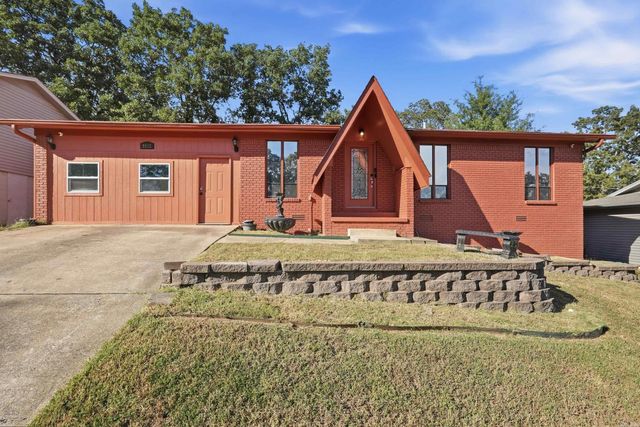 5512 Crescent Drive, North Little Rock, AR 72118