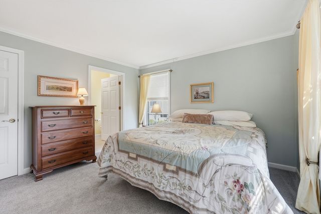 48 William Onthank Ln 48, Southborough, MA 01772