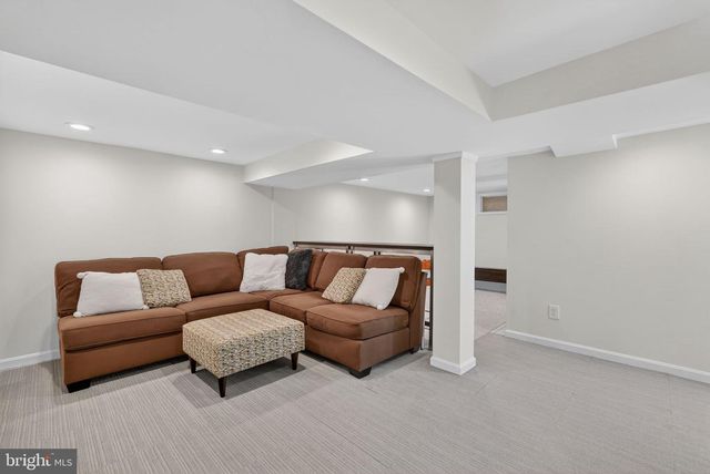 312 LINCOLN AVE, Falls Church, VA 22046