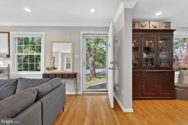 312 LINCOLN AVE, Falls Church, VA 22046