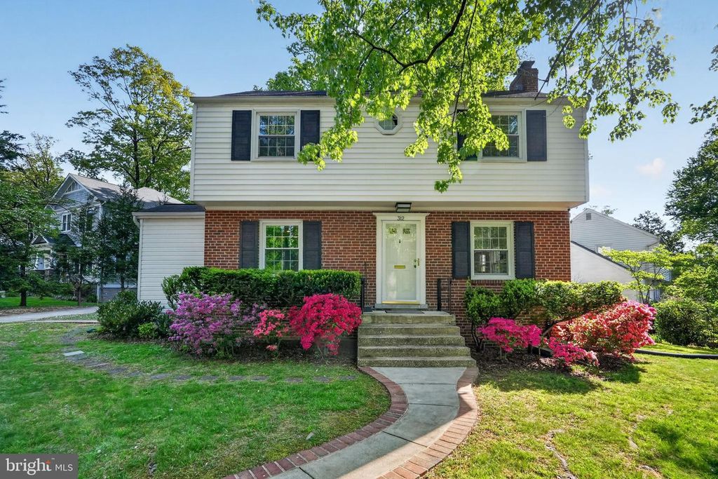 312 LINCOLN AVE, Falls Church, VA 22046