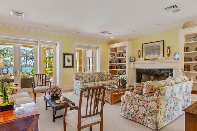 228 S Beach Road, Jupiter Island, FL 33455