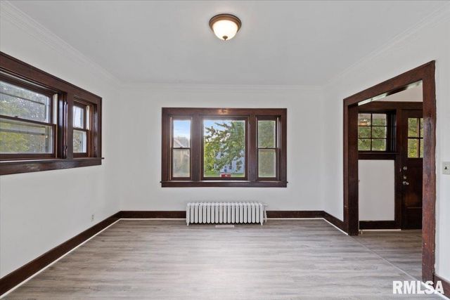 1134 TREMONT Avenue, Davenport, IA 52803