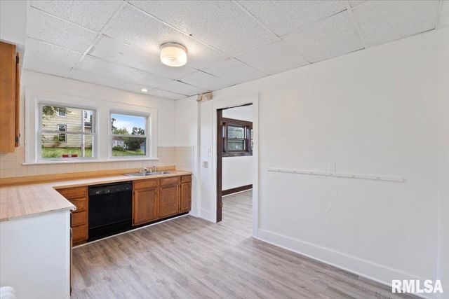 1134 TREMONT Avenue, Davenport, IA 52803