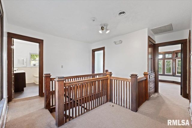 1134 TREMONT Avenue, Davenport, IA 52803