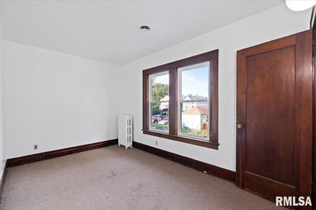 1134 TREMONT Avenue, Davenport, IA 52803