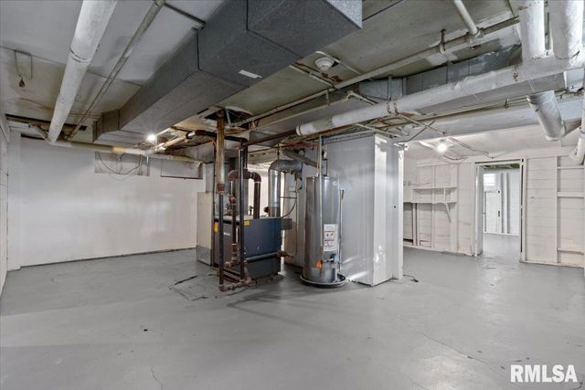 1134 TREMONT Avenue, Davenport, IA 52803