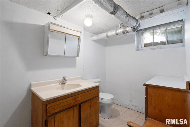 1134 TREMONT Avenue, Davenport, IA 52803