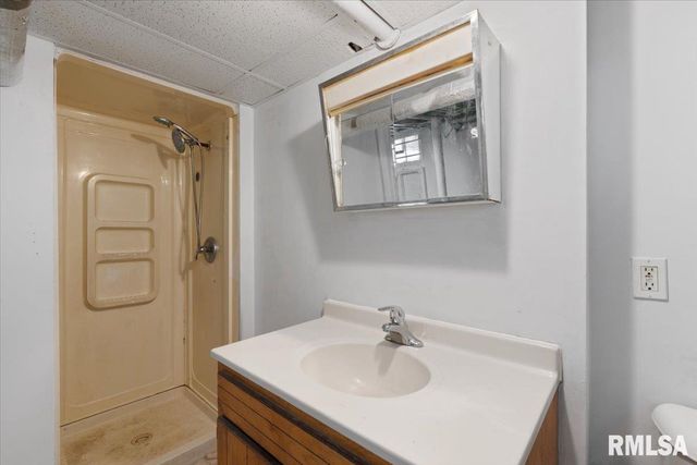 1134 TREMONT Avenue, Davenport, IA 52803