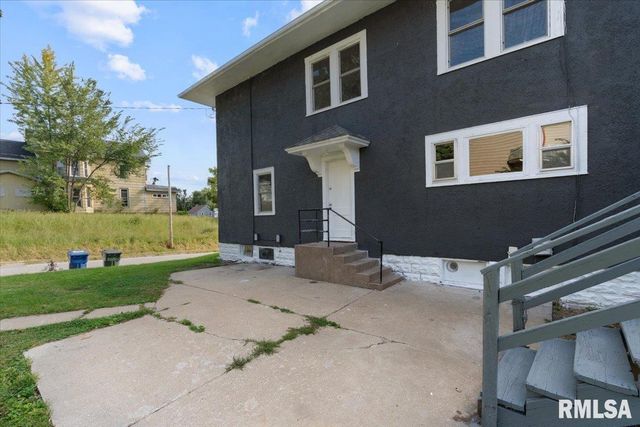 1134 TREMONT Avenue, Davenport, IA 52803