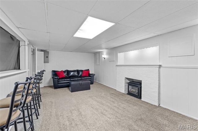 9621 Clyde Avenue, St Louis, MO 63125
