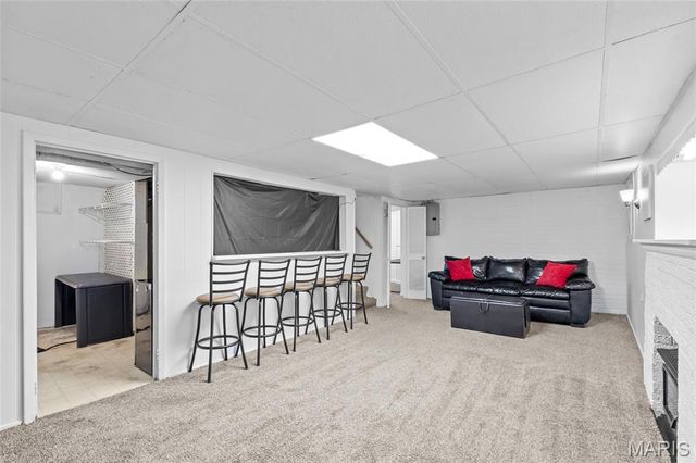 9621 Clyde Avenue, St Louis, MO 63125