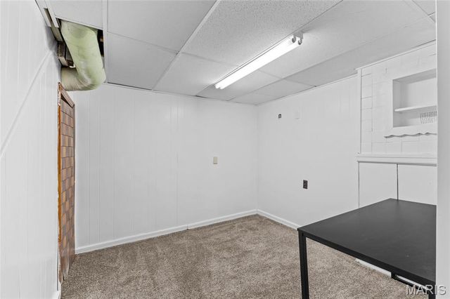 9621 Clyde Avenue, St Louis, MO 63125
