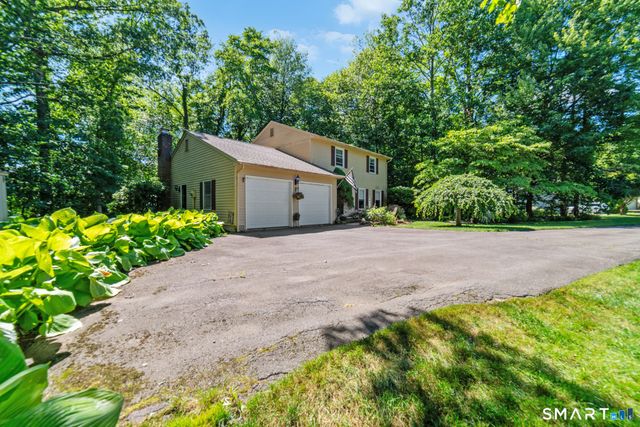 105 Inwood Lane, Bristol, CT 06010