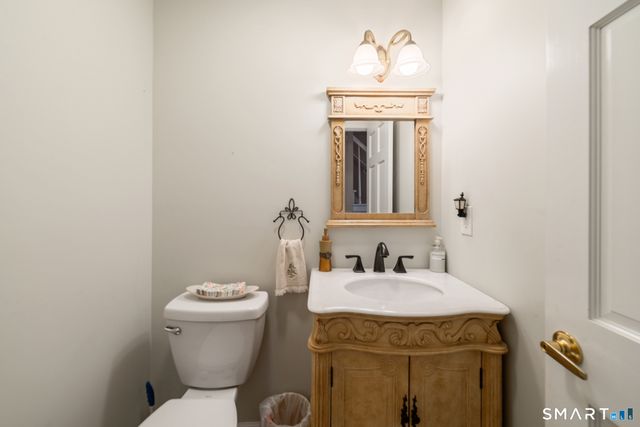 105 Inwood Lane, Bristol, CT 06010