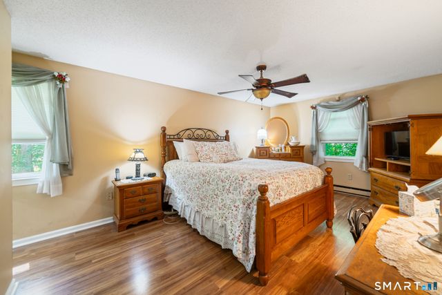 105 Inwood Lane, Bristol, CT 06010