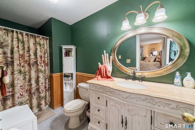105 Inwood Lane, Bristol, CT 06010