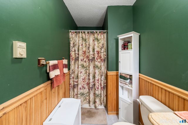 105 Inwood Lane, Bristol, CT 06010