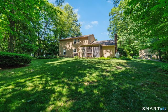 105 Inwood Lane, Bristol, CT 06010