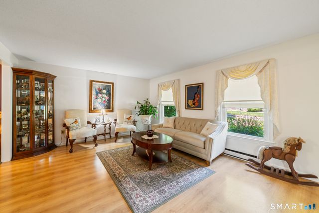 105 Inwood Lane, Bristol, CT 06010