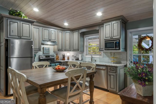 222 Jessica Drive, Wedowee, AL 36278