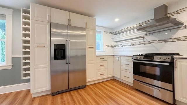 114 Curve St, Dedham, MA 02026
