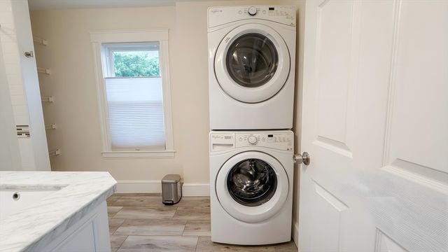 114 Curve St, Dedham, MA 02026