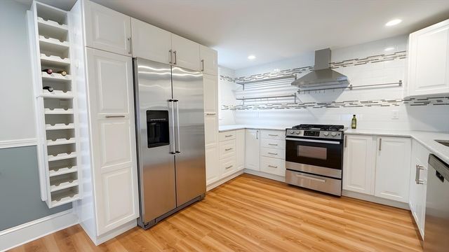 114 Curve St, Dedham, MA 02026