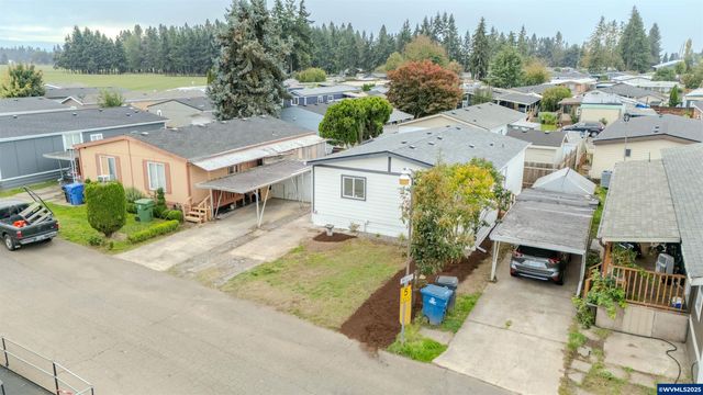 3370 Maple St #44, Hubbard, OR 97032