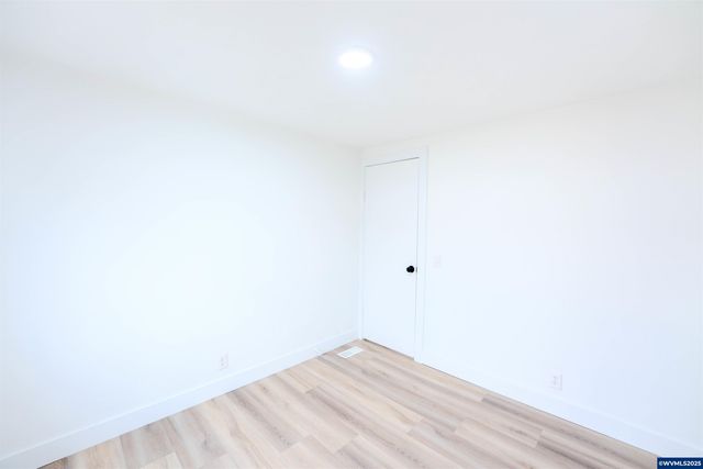 3370 Maple St #44, Hubbard, OR 97032