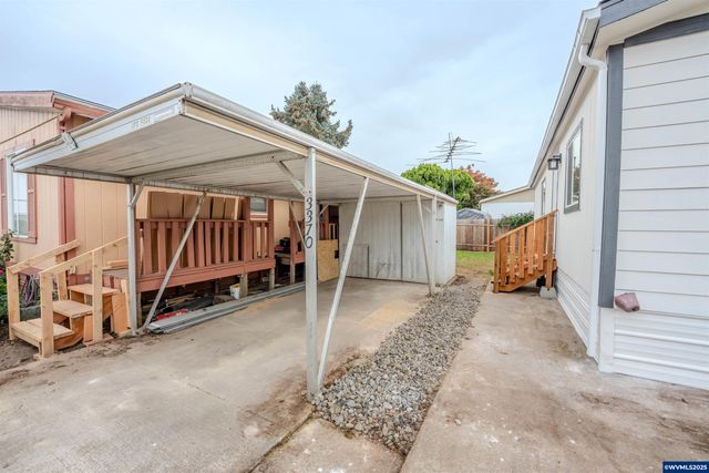 3370 Maple St #44, Hubbard, OR 97032