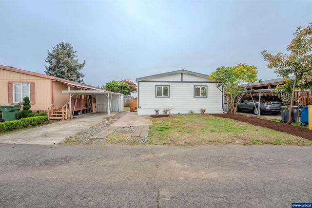 3370 Maple St #44, Hubbard, OR 97032