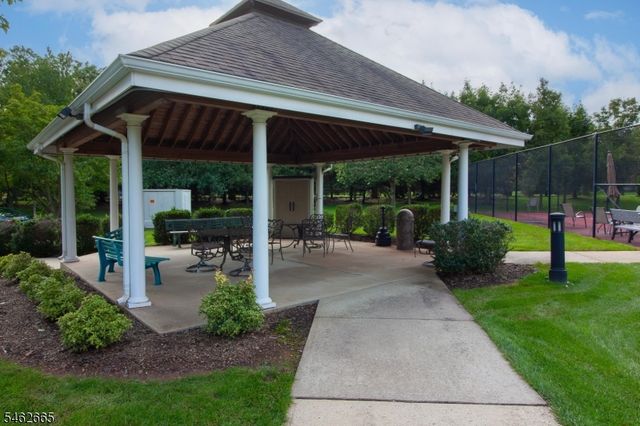 2202 Avery Ct, Franklin Twp., NJ 08873