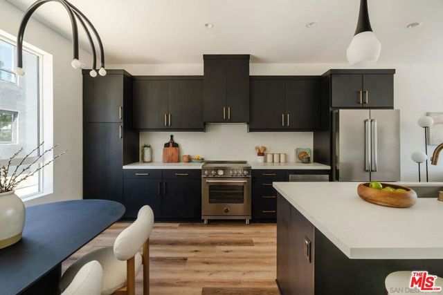 3868 N Riley Lane, Los Angeles, CA 90065