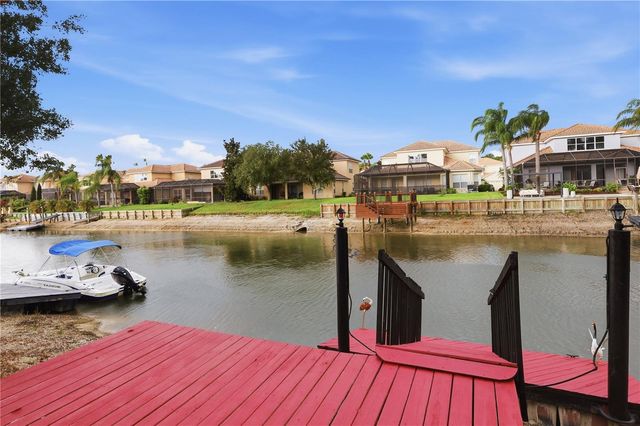 18032 MALAKAI ISLE DRIVE, Tampa, FL 33647