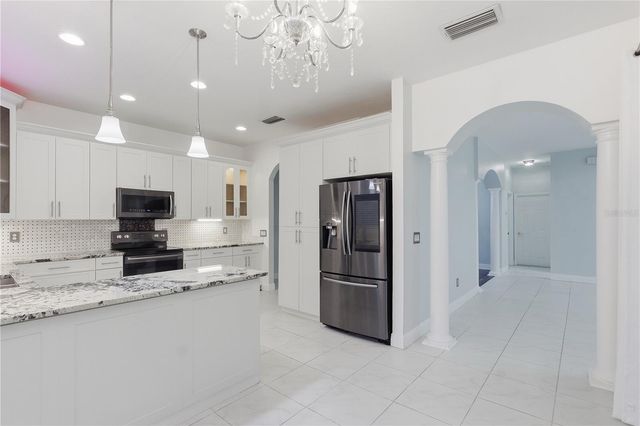 18032 MALAKAI ISLE DRIVE, Tampa, FL 33647