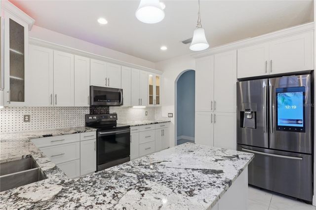 18032 MALAKAI ISLE DRIVE, Tampa, FL 33647