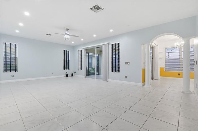18032 MALAKAI ISLE DRIVE, Tampa, FL 33647