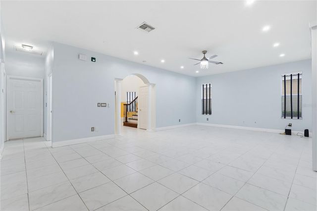 18032 MALAKAI ISLE DRIVE, Tampa, FL 33647