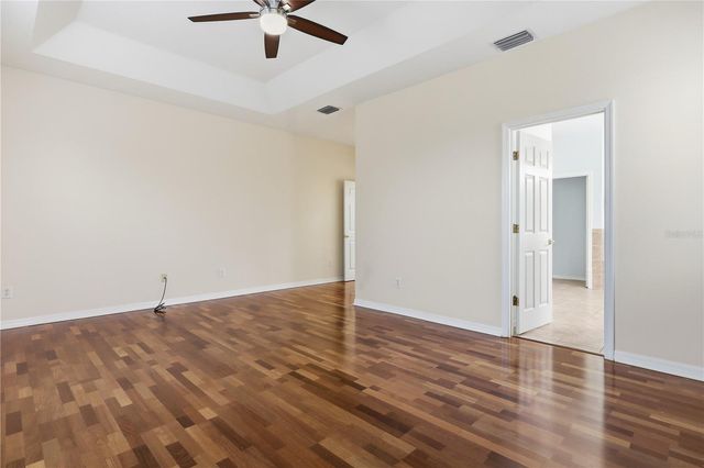 18032 MALAKAI ISLE DRIVE, Tampa, FL 33647
