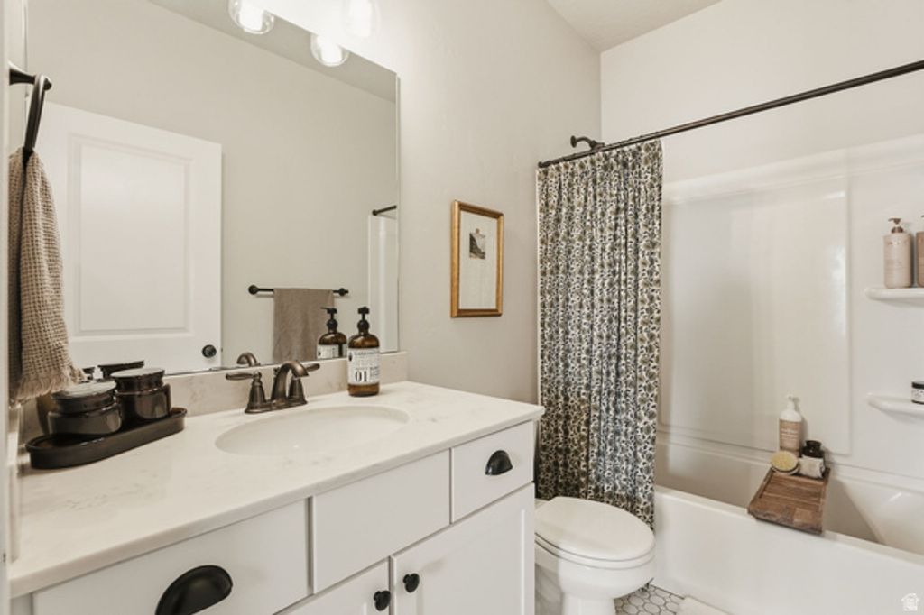 Image 23 of property listing at 10574 S OQUIRRH LAKE RD, South Jordan, UT 84009