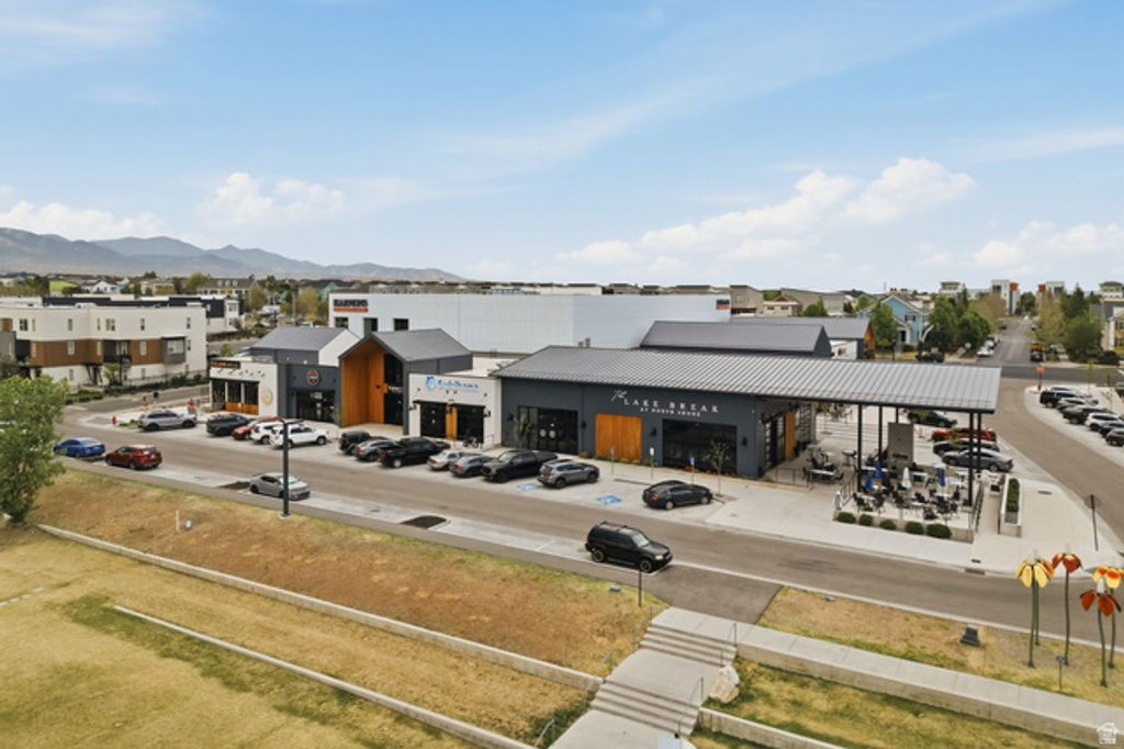 Image 28 of property listing at 10574 S OQUIRRH LAKE RD, South Jordan, UT 84009
