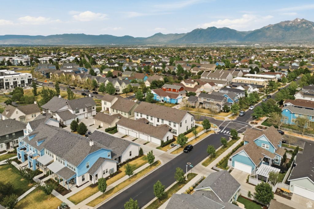 Image 30 of property listing at 10574 S OQUIRRH LAKE RD, South Jordan, UT 84009