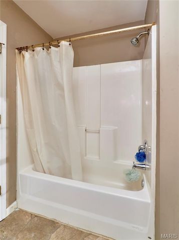 253 Whitetail Crossing Drive, Troy, MO 63379