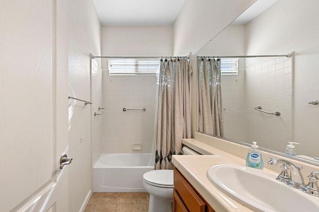 3586 Nouveau Way, Rancho Cordova, CA 95670